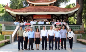 Vụ Địa phương III (Ban Tổ chức Trung ương) phối hợp với Ban Tổ chức Tỉnh ủy Tây Ninh tổ chức về nguồn tại Trung ương Cục miền Nam